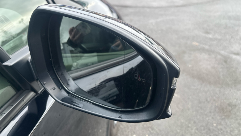 Toyota Prius 2.0 PHEV Design 5dr CVT Hatchback